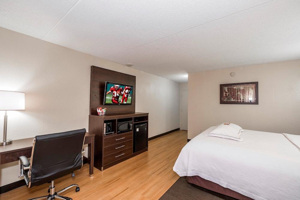 Red Roof Inn Plus+ & Suites Knoxville West - Cedar Bluff Εξωτερικό φωτογραφία