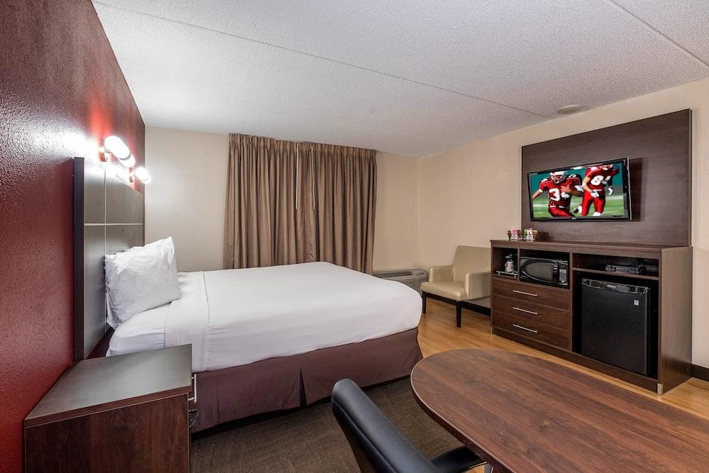 Red Roof Inn Plus+ & Suites Knoxville West - Cedar Bluff Εξωτερικό φωτογραφία